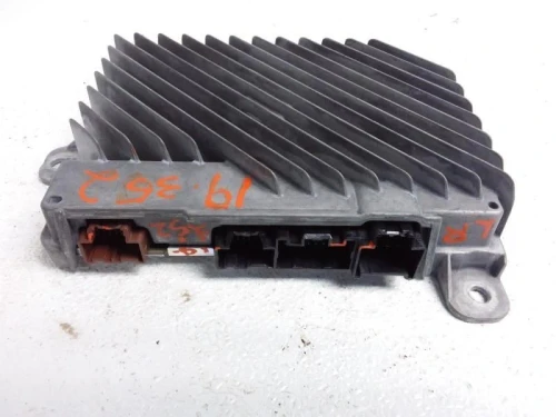 2015-2018 Cadillac 23364898 Used OEM Audio Amplifier