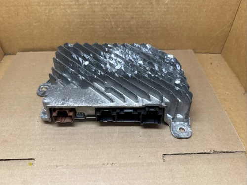 2020-2021 Cadillac XT5 84810965 Bose Used OEM Audio Amplifier