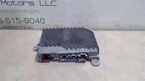 2019 Cadillac 84121066 Bose Used OEM Audio Amplifier