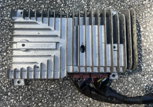 2013-2015 Nissan Quest 280613WS0A Bose Used OEM Audio Amplifier