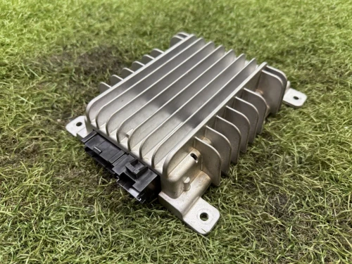2006-2009 Nissan 350Z 28060CF40A Used OEM Audio Amplifier