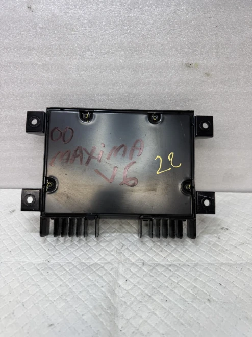 2000 Nissan Maxima 280602Y900 Used OEM Audio Amplifier
