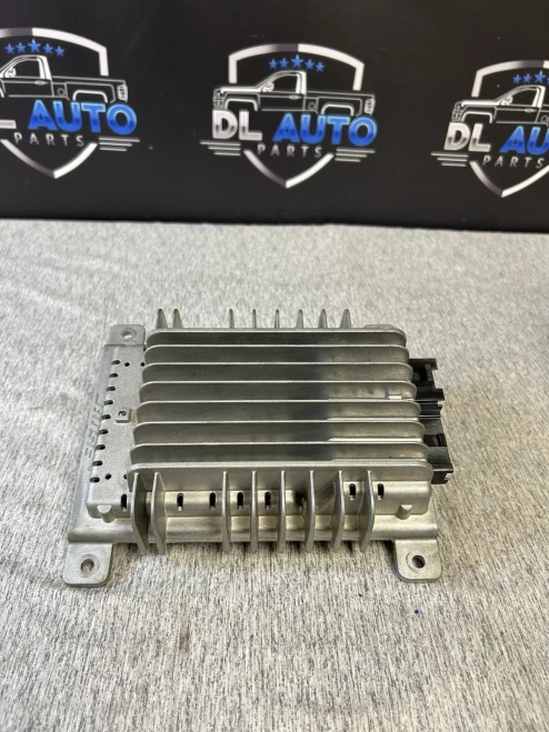 2005-2009 Nissan 350Z 28060CF000 Bose Used OEM Audio Amplifier