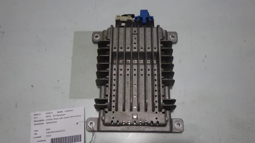 Nissan Murano 28060CA105 Used OEM Audio Amplifier
