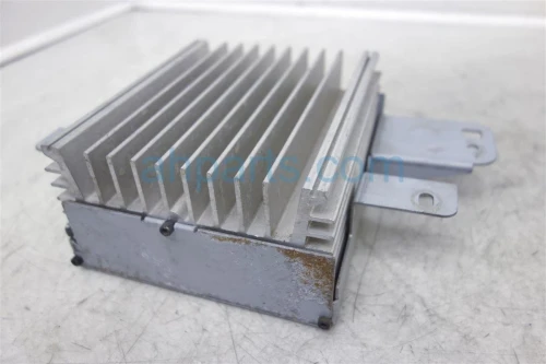 2002 Nissan Xterra 280607Z900 210W Used OEM Audio Amplifier