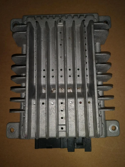 2001-2007 Nissan 5161628060 Used OEM Audio Amplifier