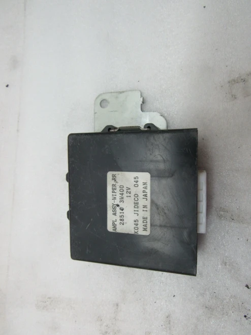 2001-2003 Nissan Pathfinder 285103W400 Used OEM Audio Amplifier