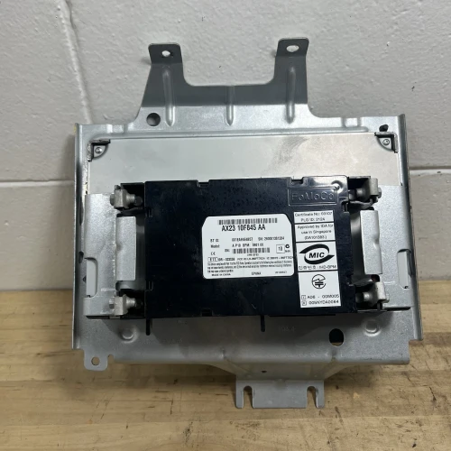 2009-2012 Land Rover LR2 Used OEM Audio Amplifier