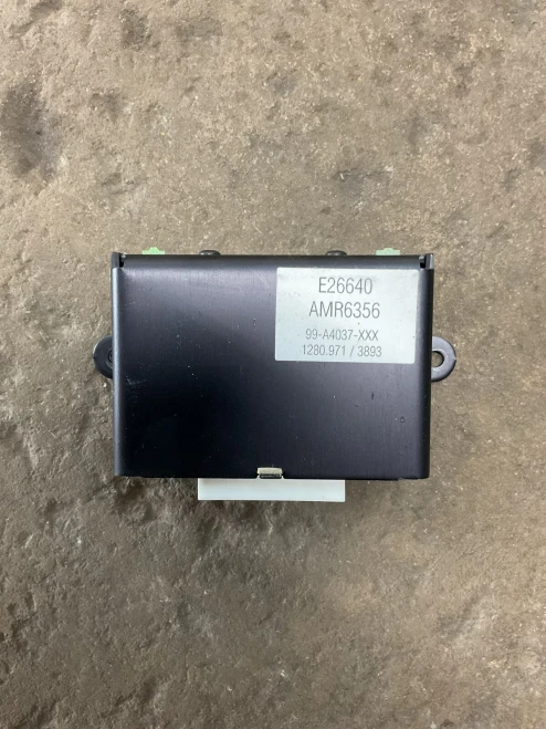 1999-2002 Land Rover Range Rover AMR6356 Used OEM Audio Amplifier