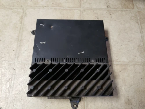 2003-2004 Land Rover Discovery XQK000010 Used OEM Audio Amplifier