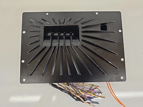 2014-2016 Land Rover LR4 EW9319C164AB Used OEM Audio Amplifier