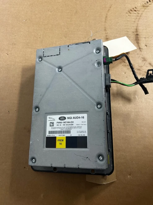 2016-2020 Land Rover Used OEM Audio Amplifier