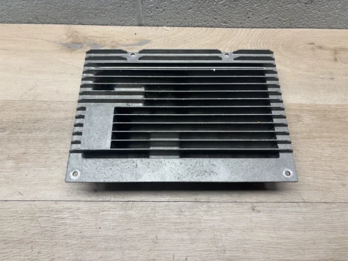 2010-2016 Land Rover LR4 Harman Becker Used OEM Audio Amplifier