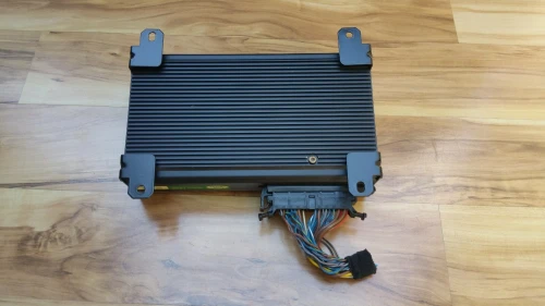 2003-2005 Land Rover Range Rover XQK500050 Used OEM Audio Amplifier