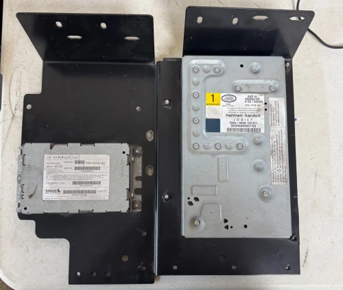 2005-2011 Land Rover Used OEM Audio Amplifier