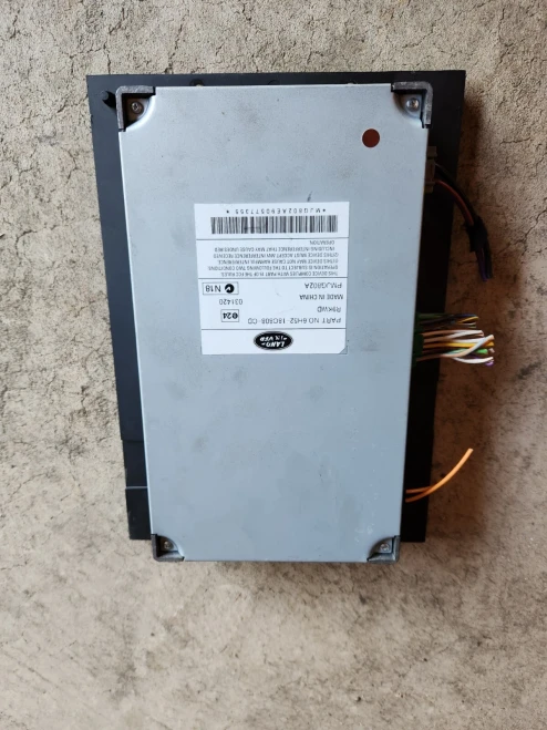 2008-2010 Land Rover LR2 6H5218C808CD Used OEM Audio Amplifier