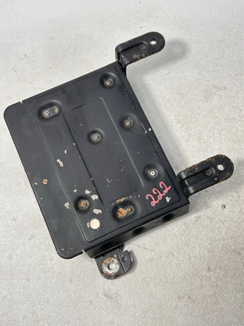 2011-2017 Volvo S80 31409100 Used OEM Audio Amplifier