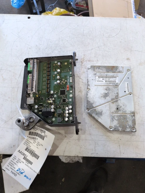 2019-2025 Volvo XC40 32265526 Harman Kardon Used OEM Audio Amplifier