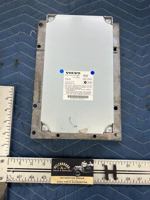 2008-2014 Volvo XC90 31215661 Used OEM Audio Amplifier