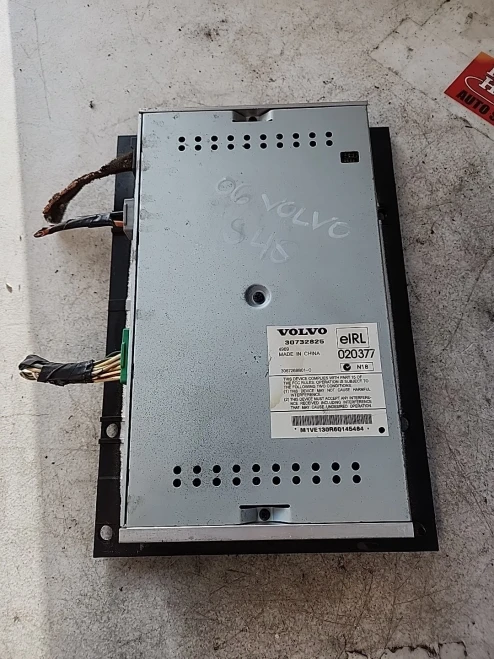 2006 Volvo S40 30732825 Used OEM Audio Amplifier