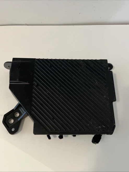 2019 Volvo S60 Used OEM Audio Amplifier