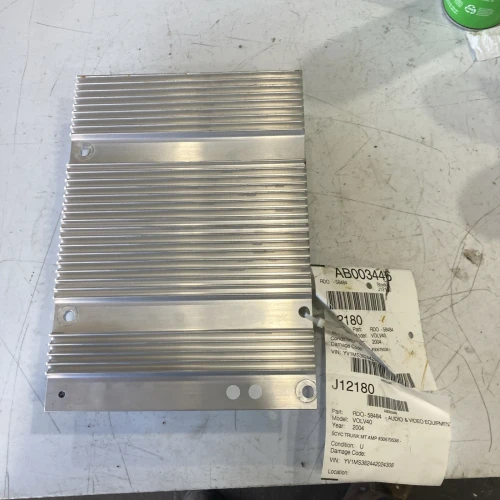 2003-2007 Volvo C30 30679536 Used OEM Audio Amplifier