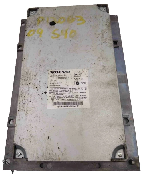 2010-2011 Volvo S40 31310000 8 Speaker Used OEM Audio Amplifier