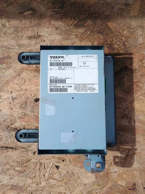 2013 Volvo V60 31409100 Used OEM Audio Amplifier