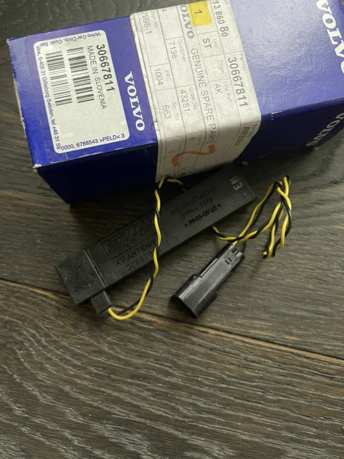 2007-2011 Volvo C70 30667811 Used OEM Audio Amplifier
