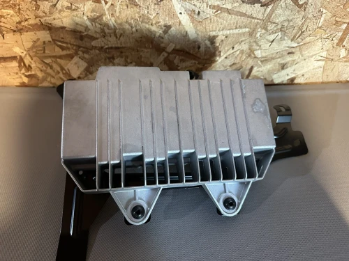 2015-2018 Porsche Macan Used OEM Audio Amplifier