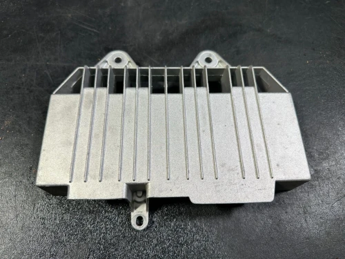 2015-2016 Porsche Macan 95B035223 Used OEM Audio Amplifier