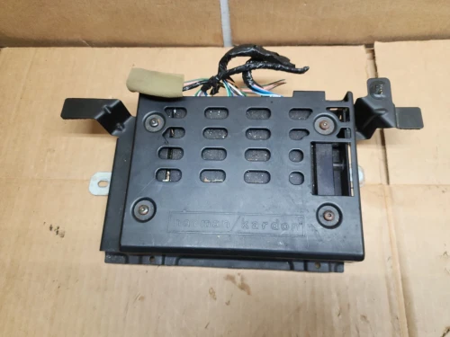 2010-2011 Subaru Legacy 86221AJ11A Used OEM Audio Amplifier