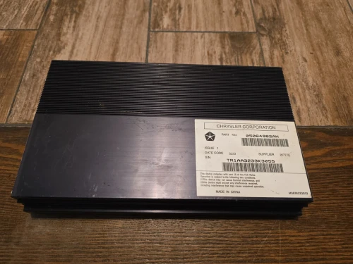 2011-2014 Chrysler 300 05064982AN 12 Channel Used OEM Audio Amplifier