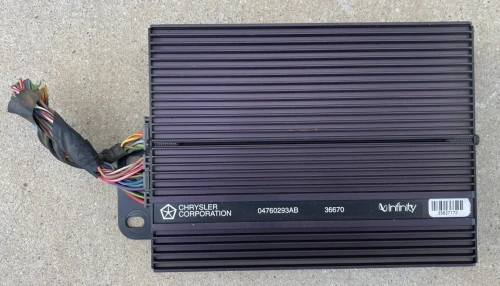 1998-2006 Chrysler 04760293AB Used OEM Audio Amplifier