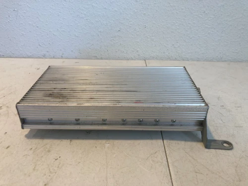 2004-2008 Chrysler Pacifica 04685876AG Used OEM Audio Amplifier
