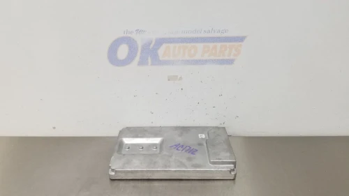 Chrysler 68547726AB 900W Used OEM Audio Amplifier