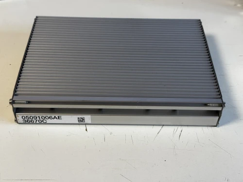 2005 Chrysler Voyager 05091006AE Used OEM Audio Amplifier