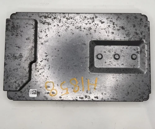 2017-2020 Chrysler Pacifica 68228903AE Premium Audio Used OEM Audio Amplifier