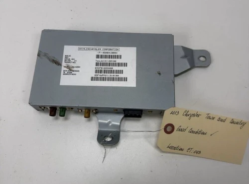 2013 Chrysler Town & Country 05064189AH Used OEM Audio Amplifier