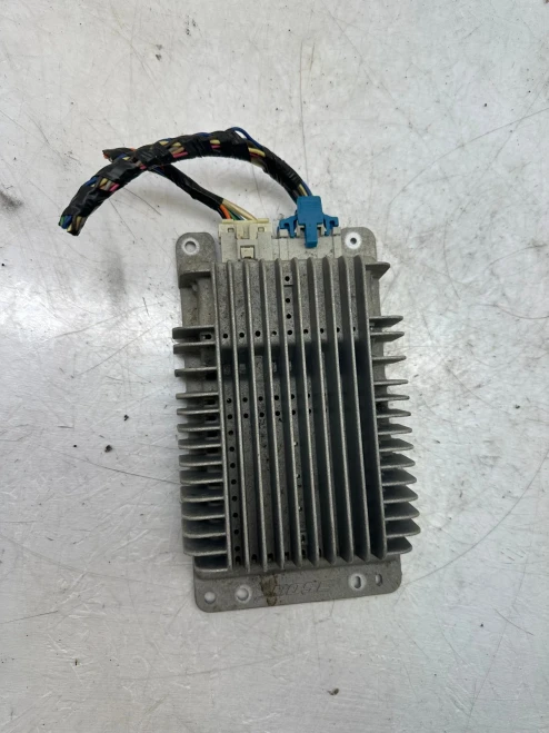 2003-2006 GMC Yukon 15054674 Bose Used OEM Audio Amplifier