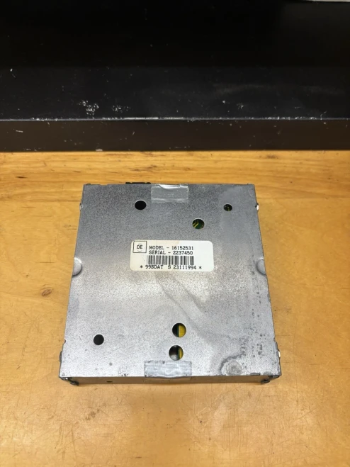 1992-1994 GMC Suburban Used OEM Audio Amplifier