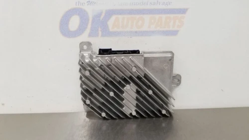 GMC Yukon XL 85573323 Used OEM Audio Amplifier