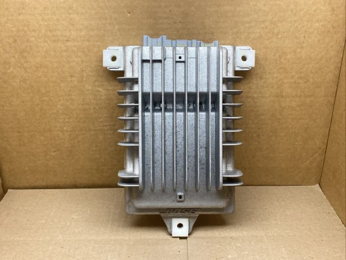 2007-2013 GMC Sierra 20811233 Bose Used OEM Audio Amplifier