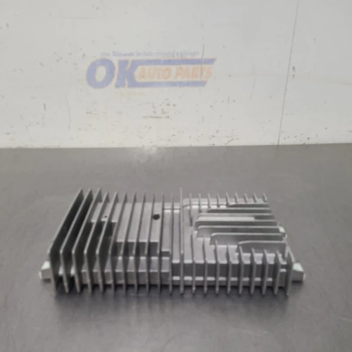 2013 GMC 20808897 Used OEM Audio Amplifier
