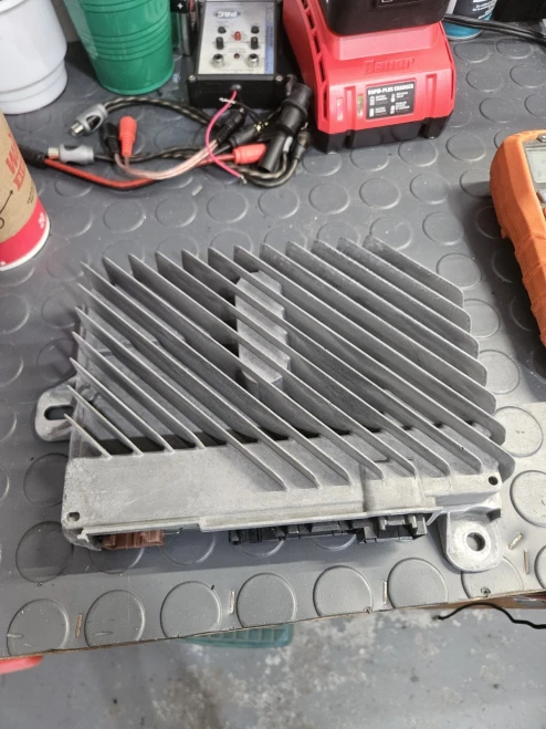 GMC Sierra 1500 Bose Used OEM Audio Amplifier