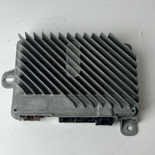 2015 GMC Yukon XL 23183708 Bose Used OEM Audio Amplifier
