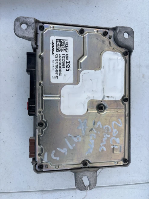 2019-2023 GMC Sierra 84813325 Used OEM Audio Amplifier