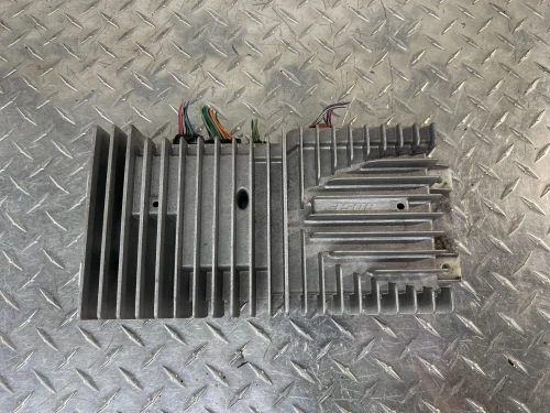 GMC Yukon XL 20944420 Used OEM Audio Amplifier