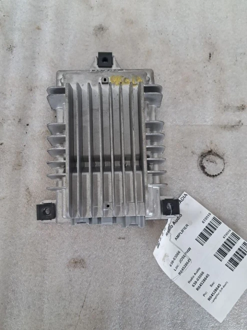 2013 GMC Acadia Used OEM Audio Amplifier
