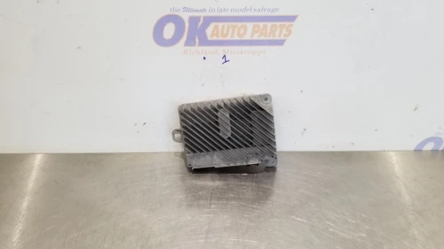 GMC Suburban 84111302 Used OEM Audio Amplifier